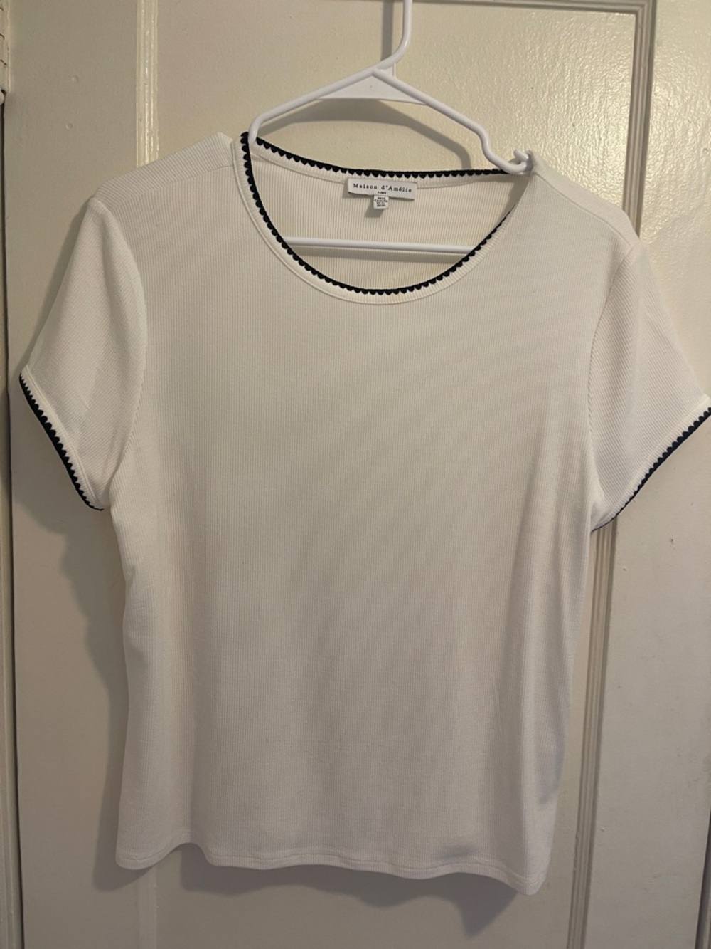 Maison d'Anelie White Short-Sleeve Tee with Black Scallop Trim (item 58)